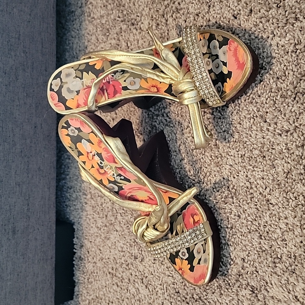 Vtg Victoria's Secret Ankle wrap Zig-zag wedge high heel by 💋Two Lips Sz 7